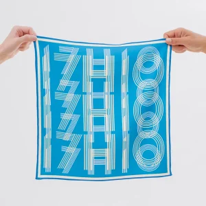 Le Foulard 17H10 -  L'icone 17H10
