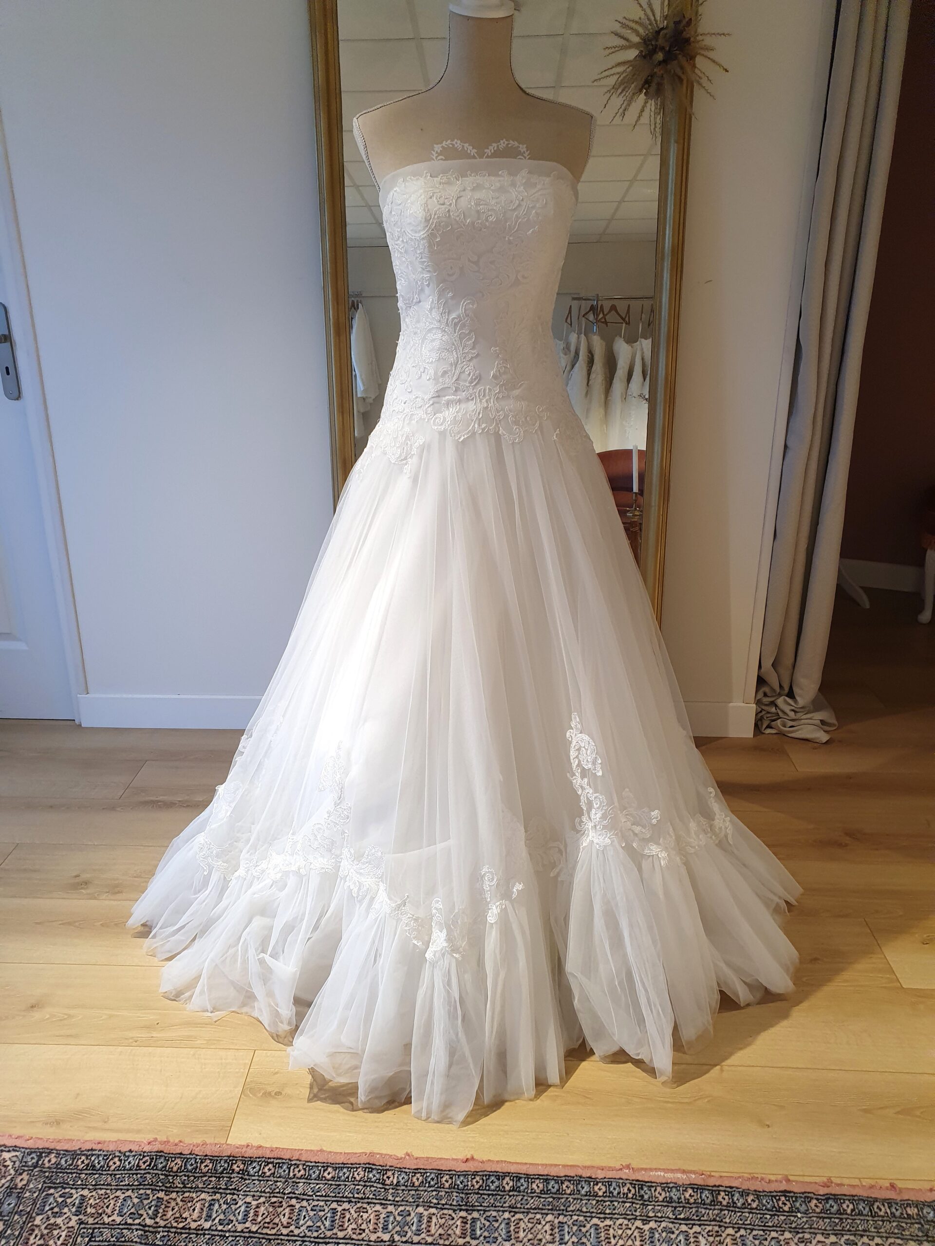 ANNE / NICOLE COUTURE