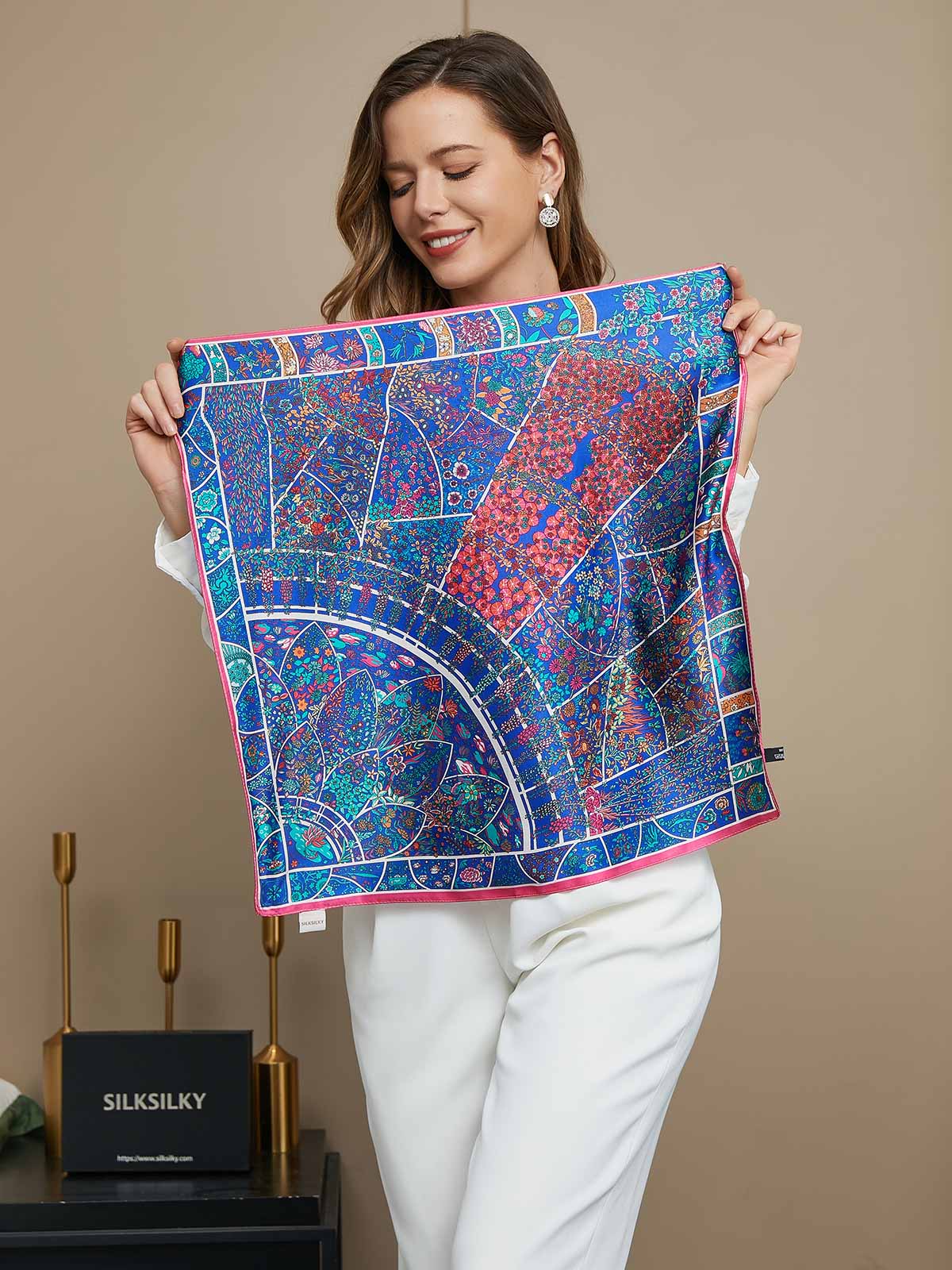 Foulard 100% Soie de Mûrier Motif Floral 53x53cm – Image 3
