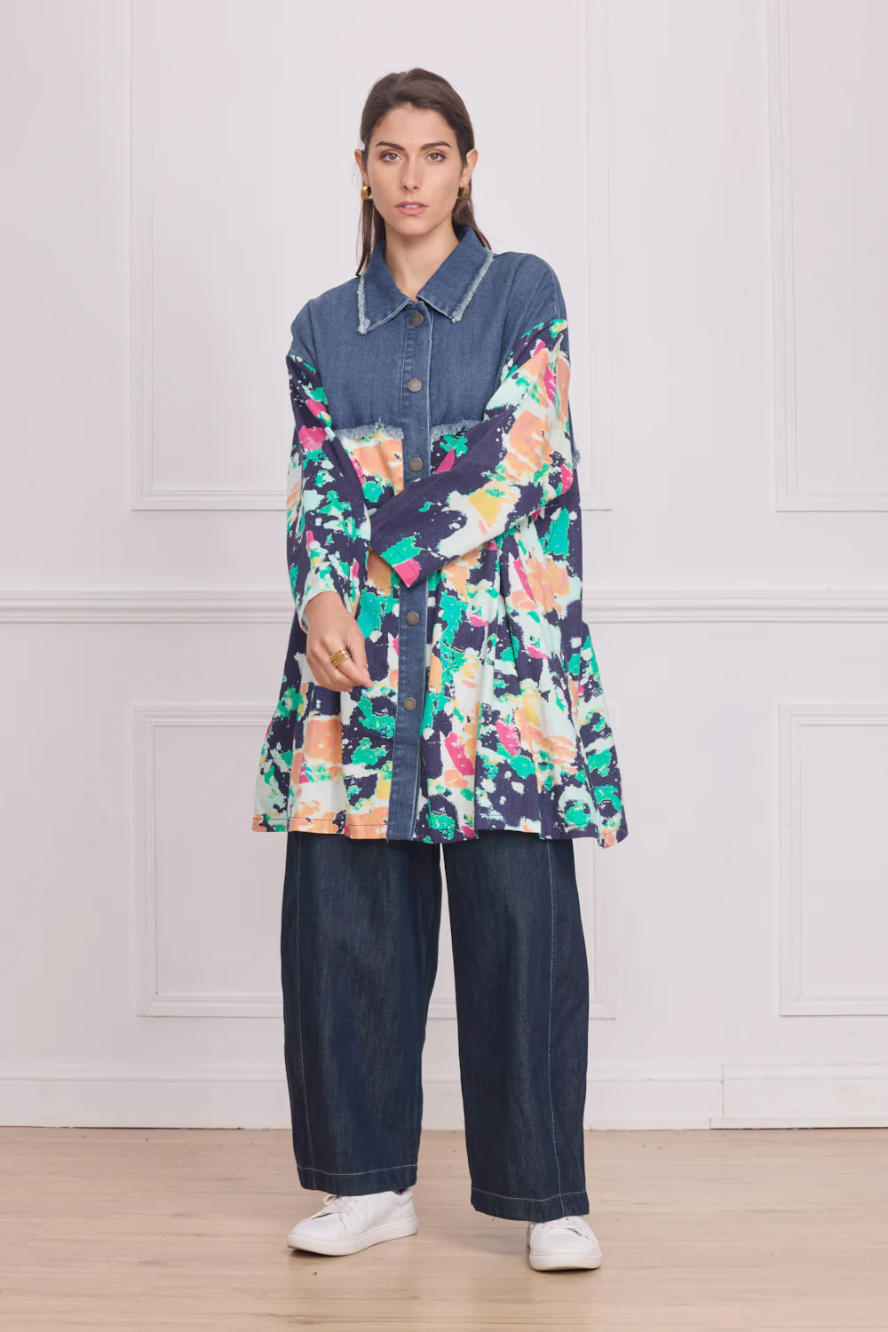 Chemise en jean motifs peinture – 100% coton