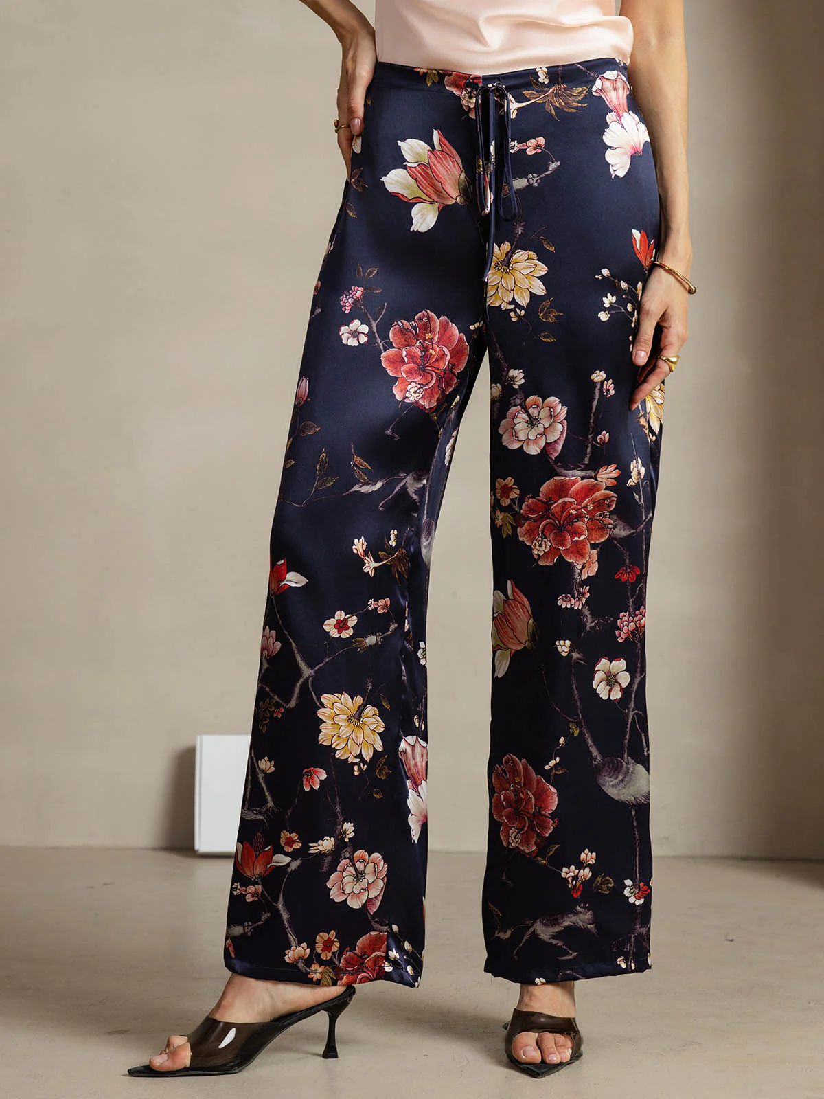 Pantalon Femme Large En Soie 19Momme Bleu Marine À Imprimé Floral Avec Poches Latérales