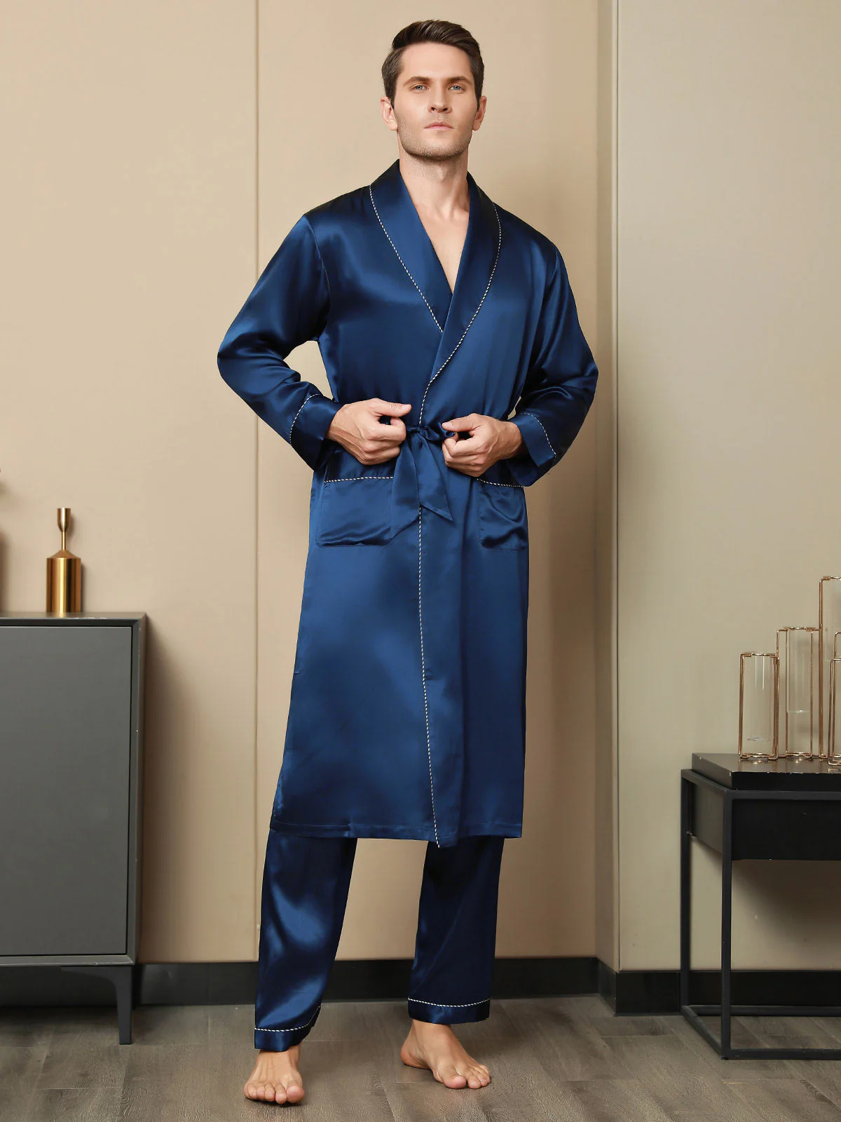 Peignoir Ceinturée Contrastante En Pure Soie (Sans Pantalon) – Image 4