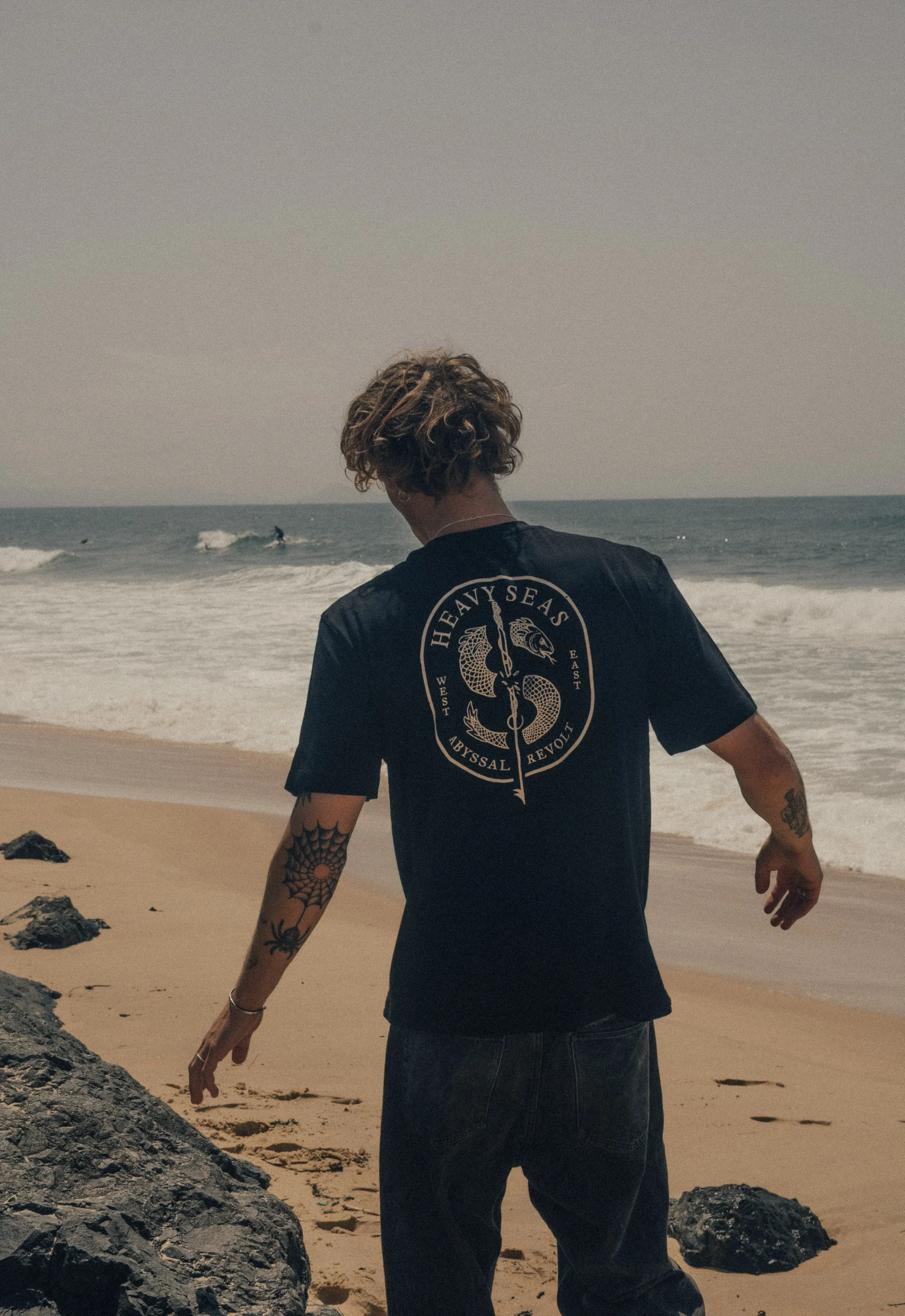 T-shirt Heavy - Black – Image 3