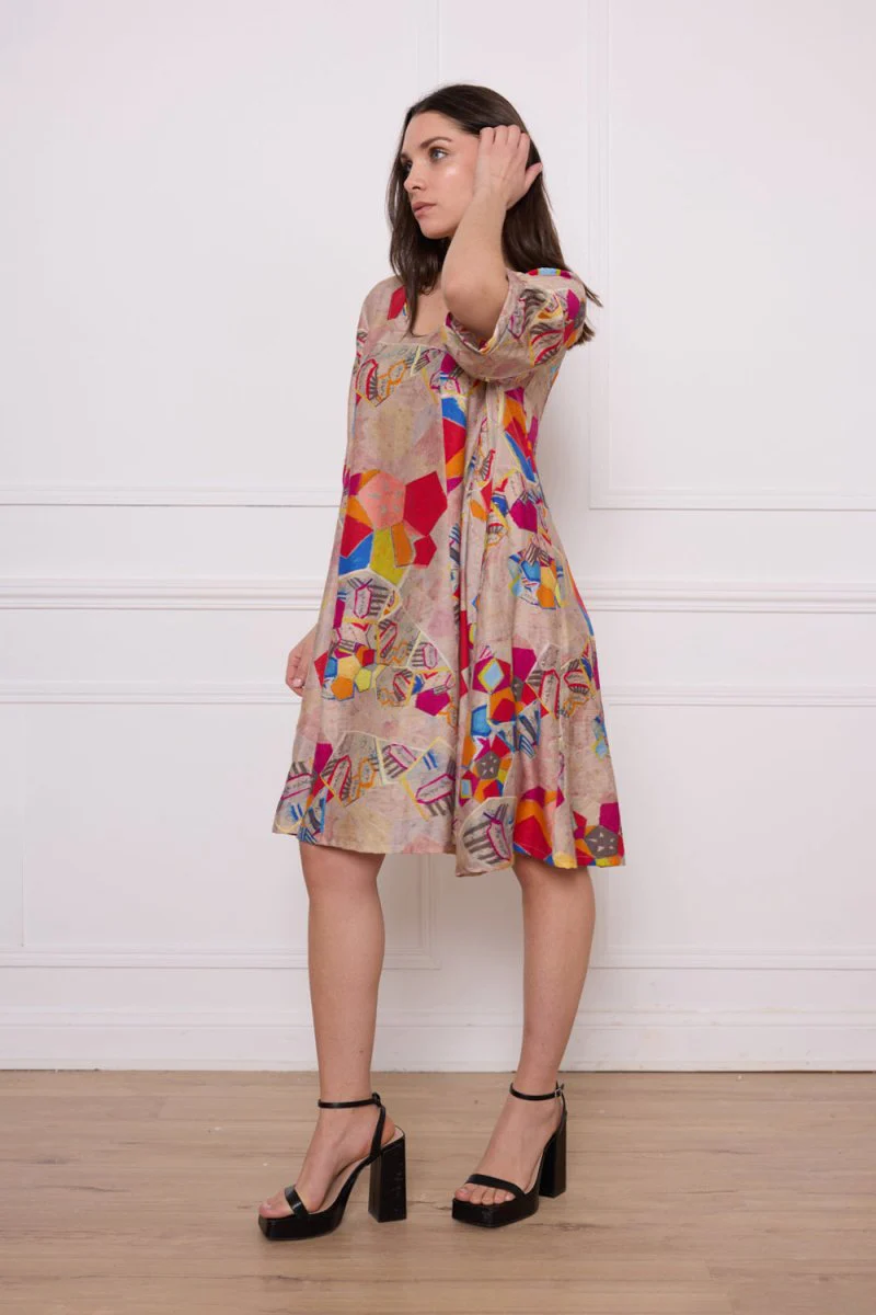 Robe beige motifs viscose nylon
